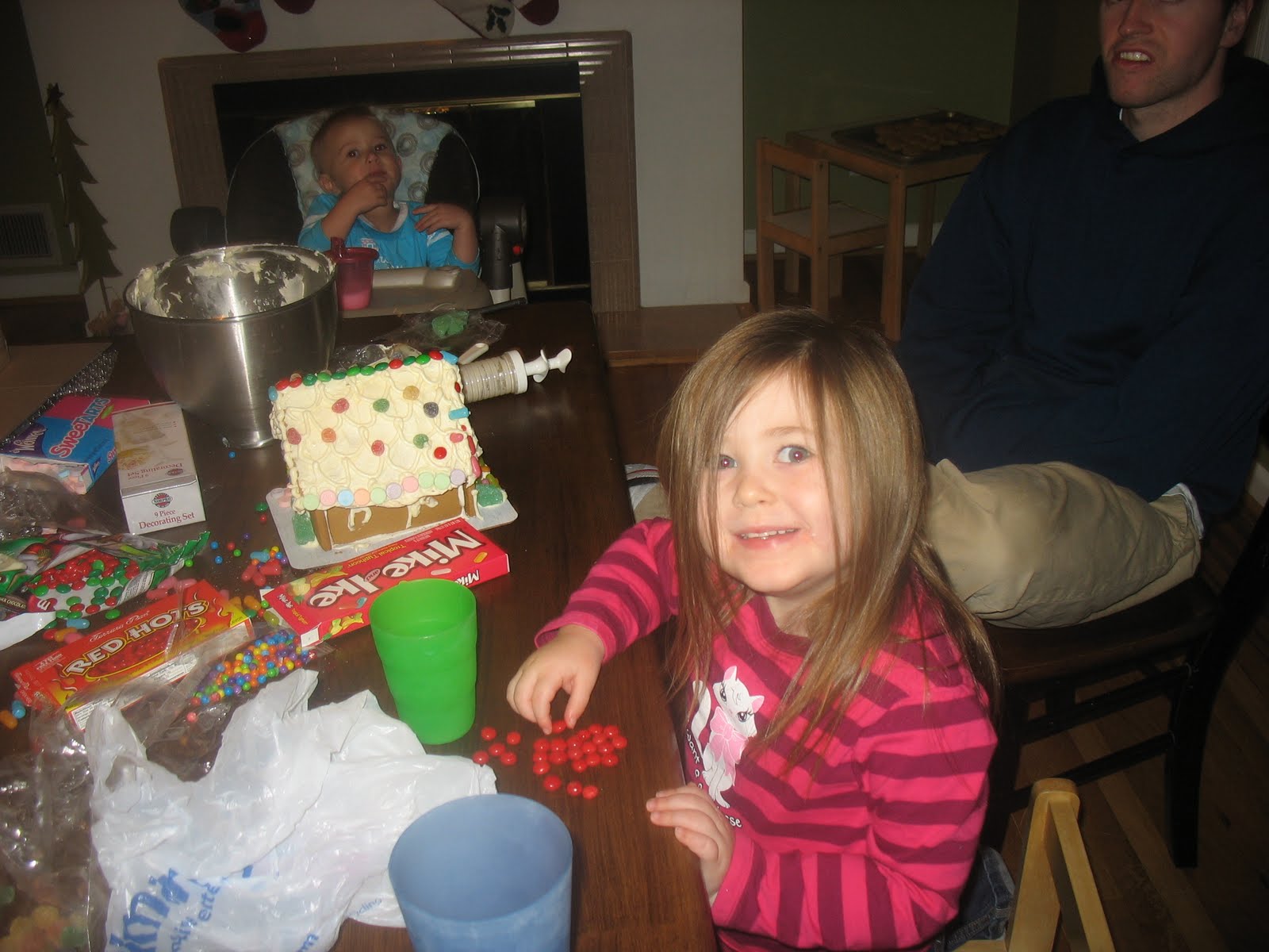 Gingerbread houses, dental reunion 001.jpg (image)